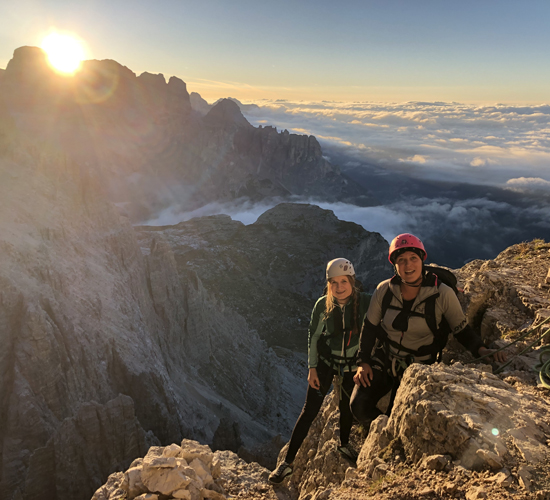 Bergführer Max Lanzinger aus Südtirol beim Klettern an der Großen Zinne mit seinen Gästen